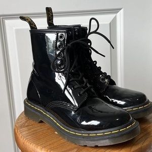 doc martens 💛🖤